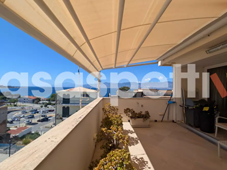 Immagine 1 di Attico in vendita  in Pineta Zerbi a Reggio Di Calabria