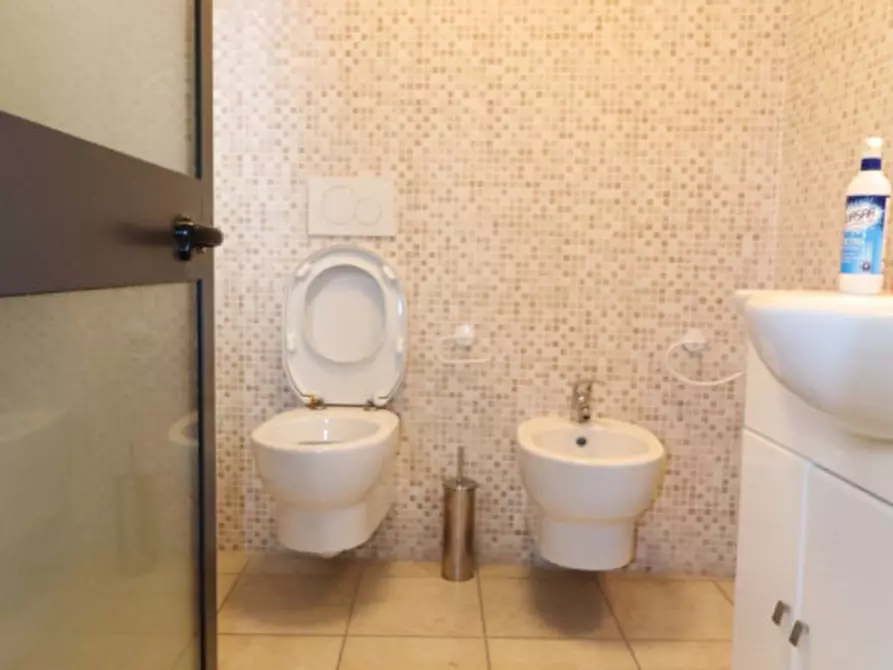 Immagine 11 di Laboratorio in affitto  in Via dell'Oleandro a Montevarchi