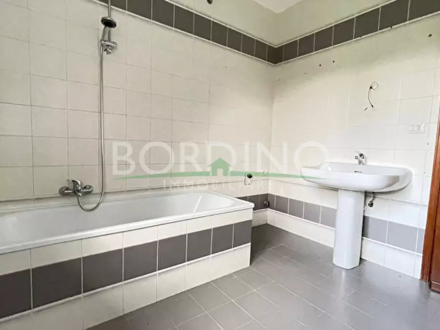 Immagine 14 di Appartamento in affitto  a Govone