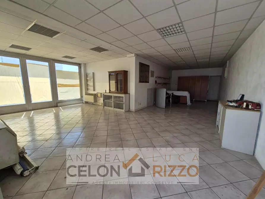 Immagine 3 di Magazzino in vendita  in Via Giuseppe Verdi, 26 a Conselve