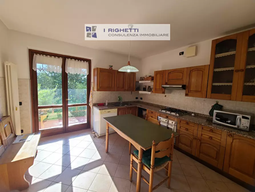 Immagine 5 di Villa in vendita  in Via Giuseppe Verdi a Negrar di Valpolicella