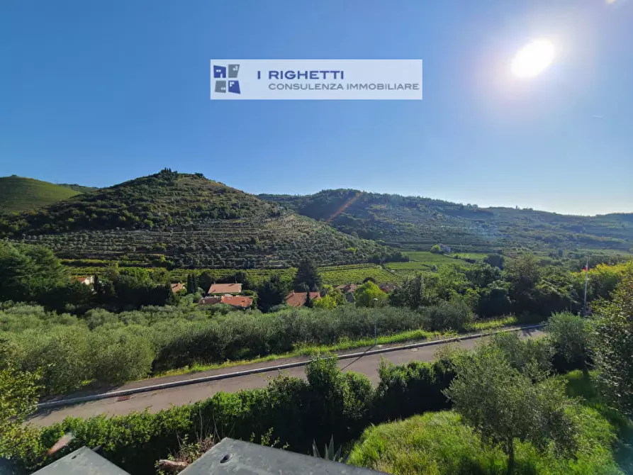 Immagine 9 di Villa in vendita  in Via Giuseppe Verdi a Negrar di Valpolicella