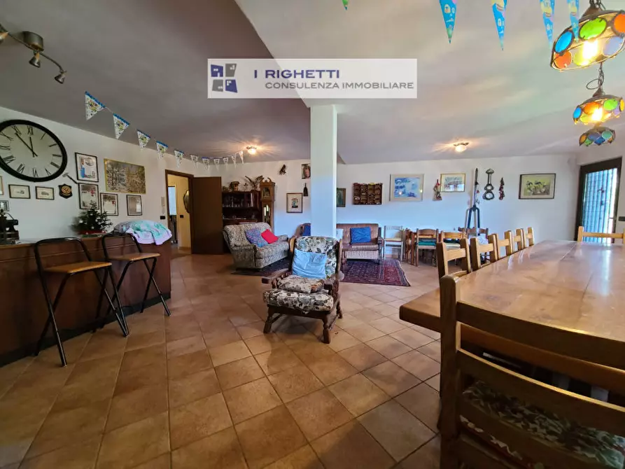 Immagine 12 di Villa in vendita  in Via Giuseppe Verdi a Negrar di Valpolicella