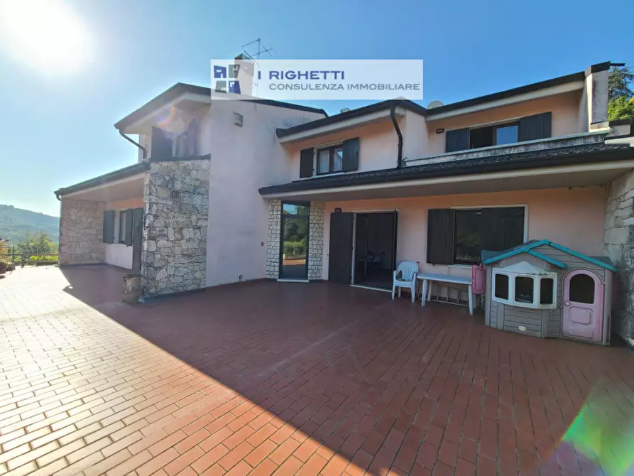 Immagine 20 di Villa in vendita  in Via Giuseppe Verdi a Negrar di Valpolicella