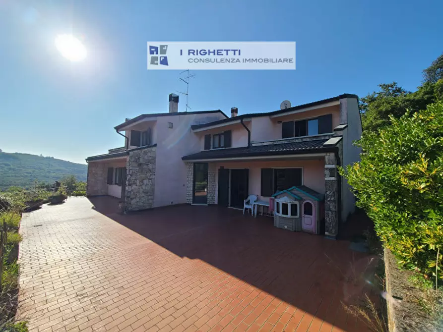 Immagine 21 di Villa in vendita  in Via Giuseppe Verdi a Negrar di Valpolicella