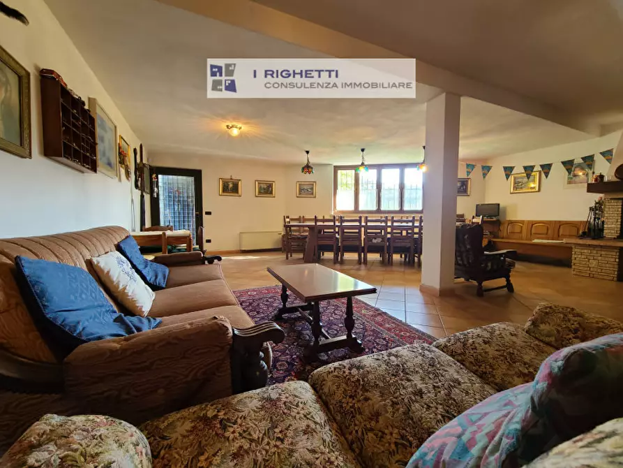 Immagine 23 di Villa in vendita  in Via Giuseppe Verdi a Negrar di Valpolicella