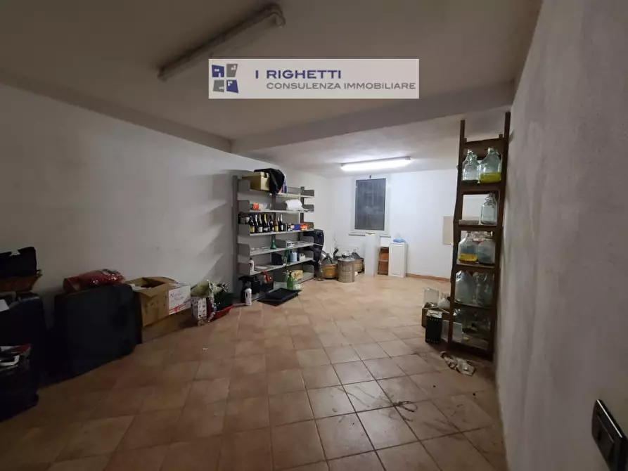 Immagine 29 di Villa in vendita  in Via Giuseppe Verdi a Negrar di Valpolicella