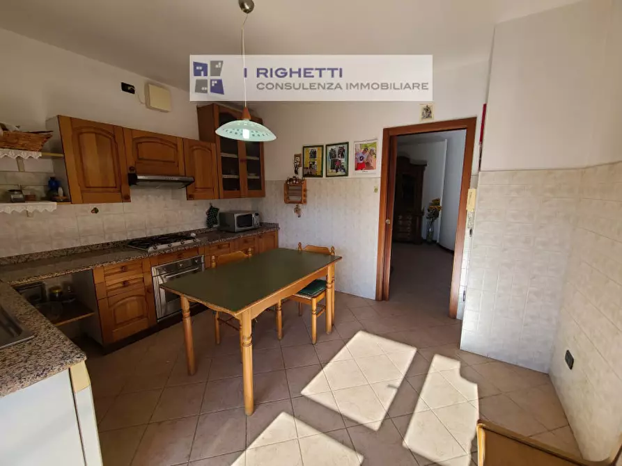 Immagine 41 di Villa in vendita  in Via Giuseppe Verdi a Negrar di Valpolicella