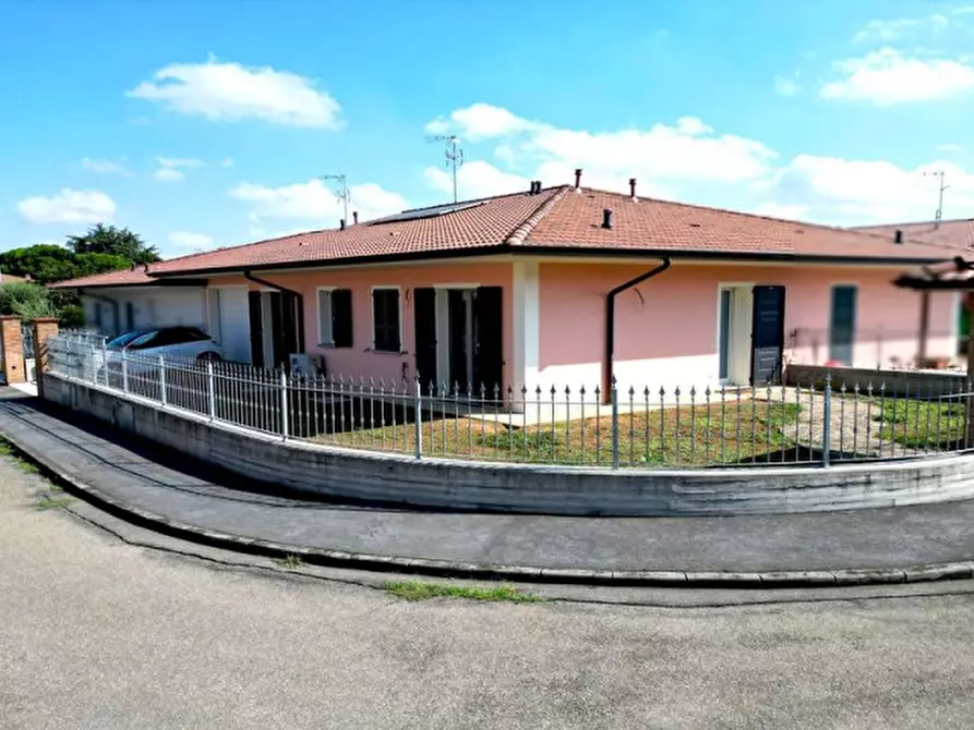 Immagine 3 di Villetta a schiera in vendita  in Lusurasco a Alseno