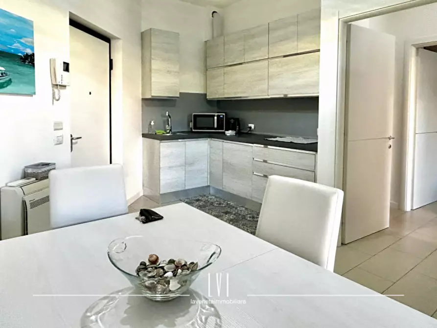Immagine 6 di Appartamento in vendita  in Piazza Luigi Tenco 2 a Jesolo