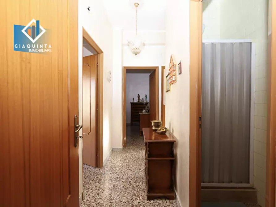 Immagine 15 di Appartamento in vendita  in Viale della Libertà n. 20 a Ramacca