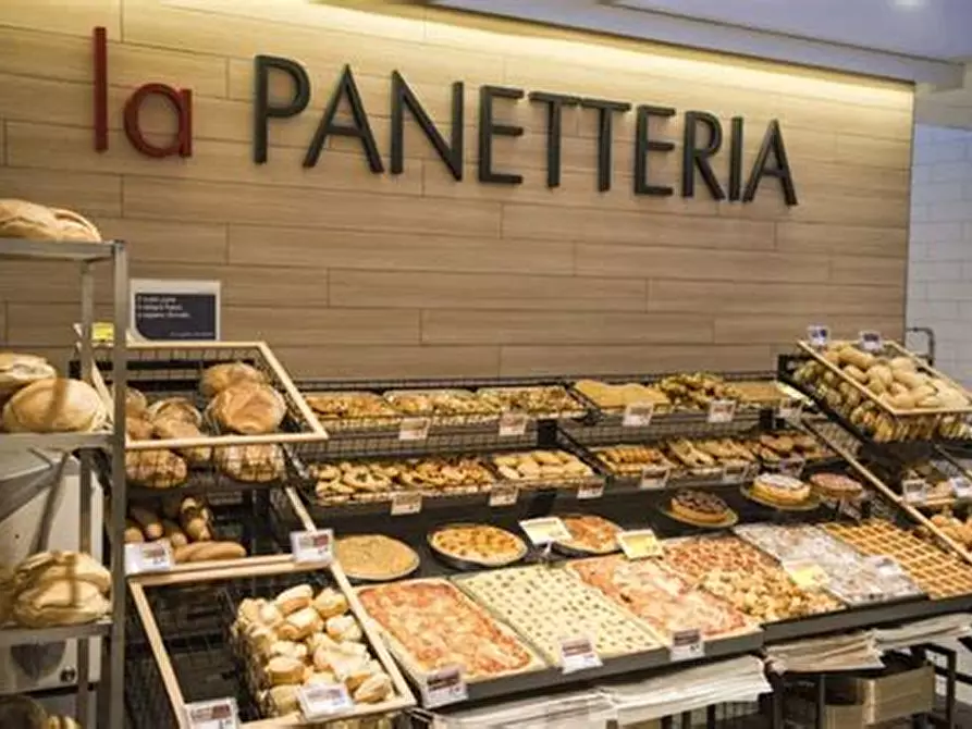 Immagine 4 di Attività commerciale in vendita  in Via Europa a Albignasego