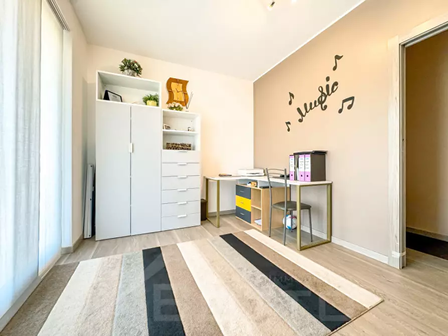 Immagine 14 di Villa in vendita  in Via Dante Alighieri 81 a Leggiuno