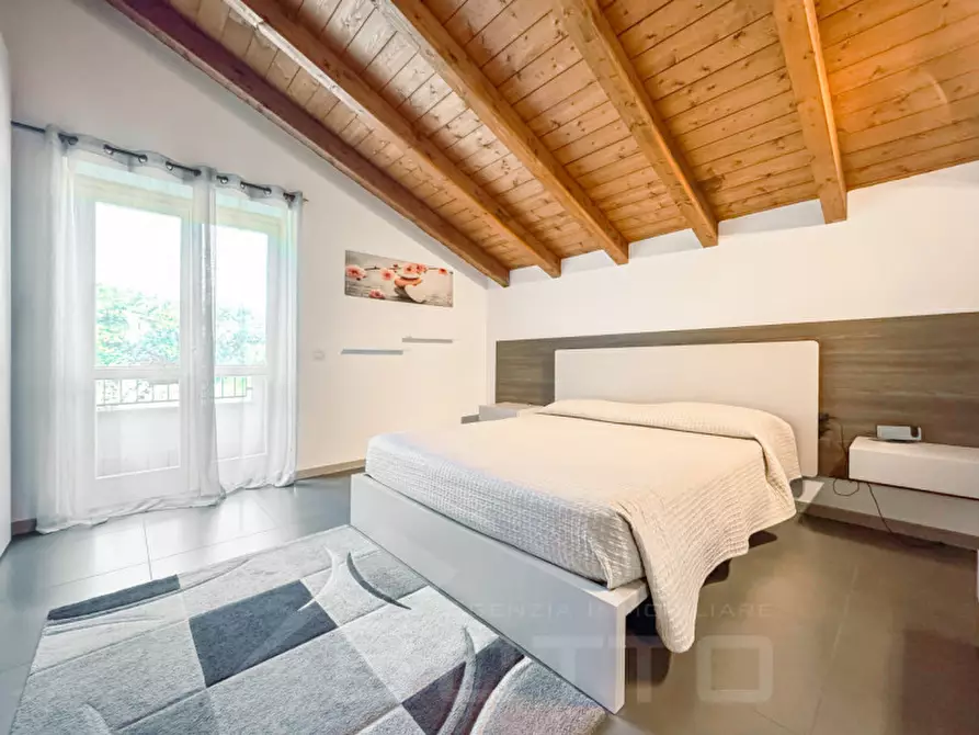 Immagine 18 di Villa in vendita  in Via Dante Alighieri 81 a Leggiuno