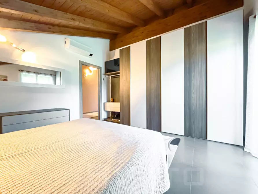 Immagine 19 di Villa in vendita  in Via Dante Alighieri 81 a Leggiuno