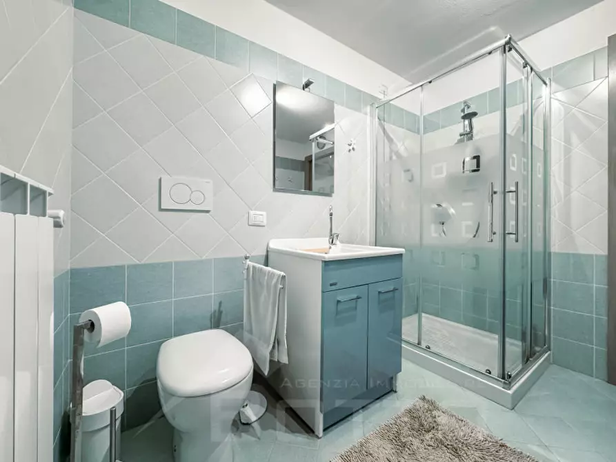 Immagine 22 di Villa in vendita  in Via Dante Alighieri 81 a Leggiuno