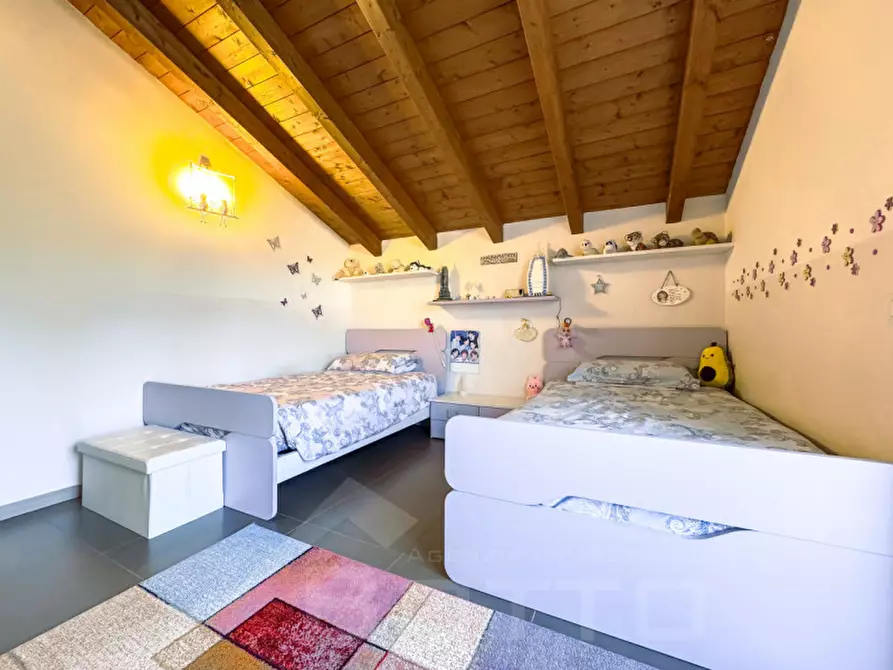 Immagine 24 di Villa in vendita  in Via Dante Alighieri 81 a Leggiuno