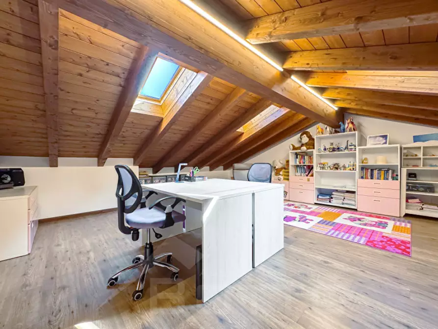 Immagine 25 di Villa in vendita  in Via Dante Alighieri 81 a Leggiuno