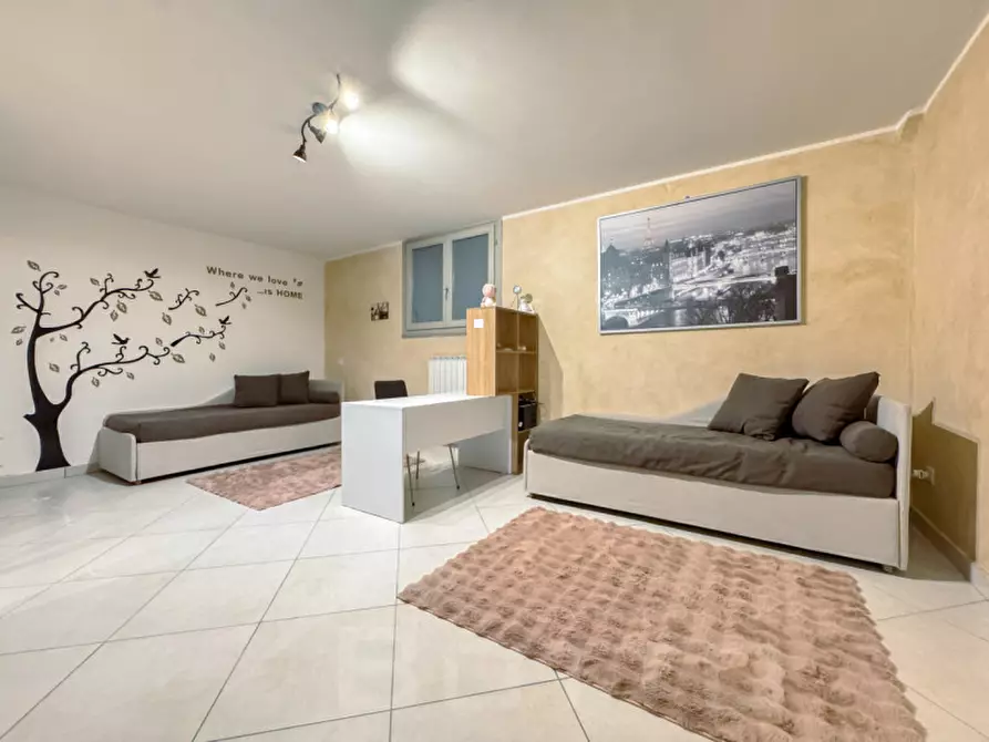 Immagine 31 di Villa in vendita  in Via Dante Alighieri 81 a Leggiuno