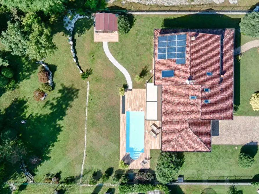 Immagine 44 di Villa in vendita  in Via Dante Alighieri 81 a Leggiuno