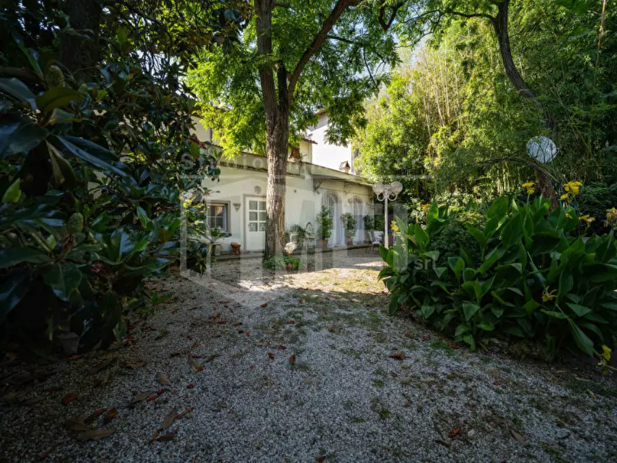 Immagine 23 di Villa in vendita  in PIAZZA DELLA REPUBBLICA a Vicopisano