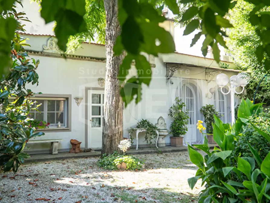 Immagine 56 di Villa in vendita  in PIAZZA DELLA REPUBBLICA a Vicopisano