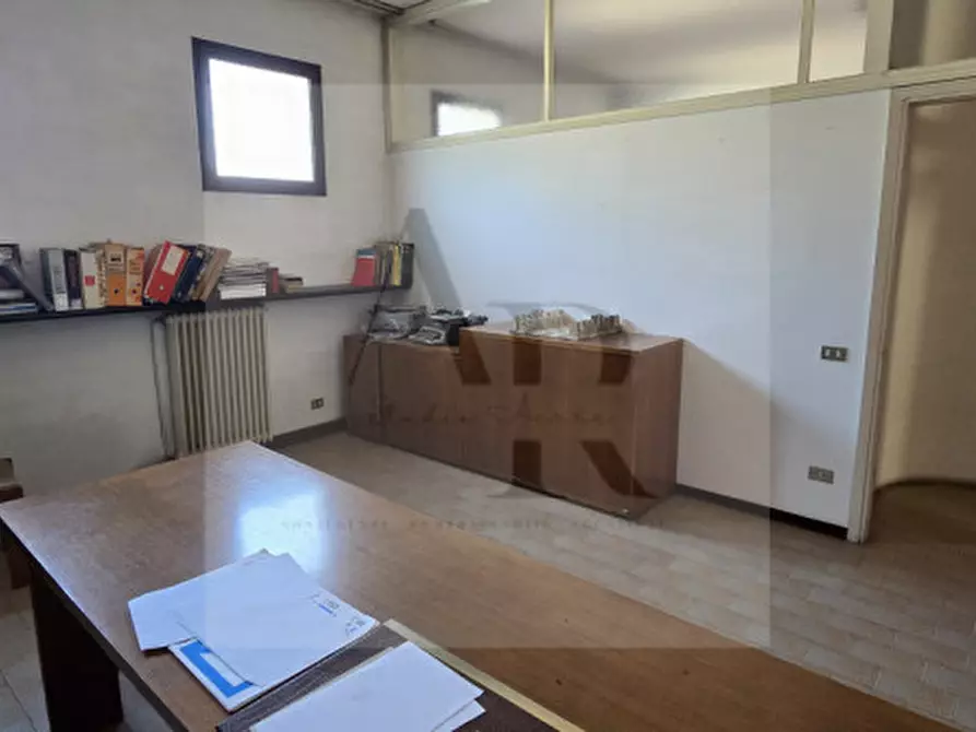 Immagine 6 di Ufficio in vendita  in Via Chiesa a Stra