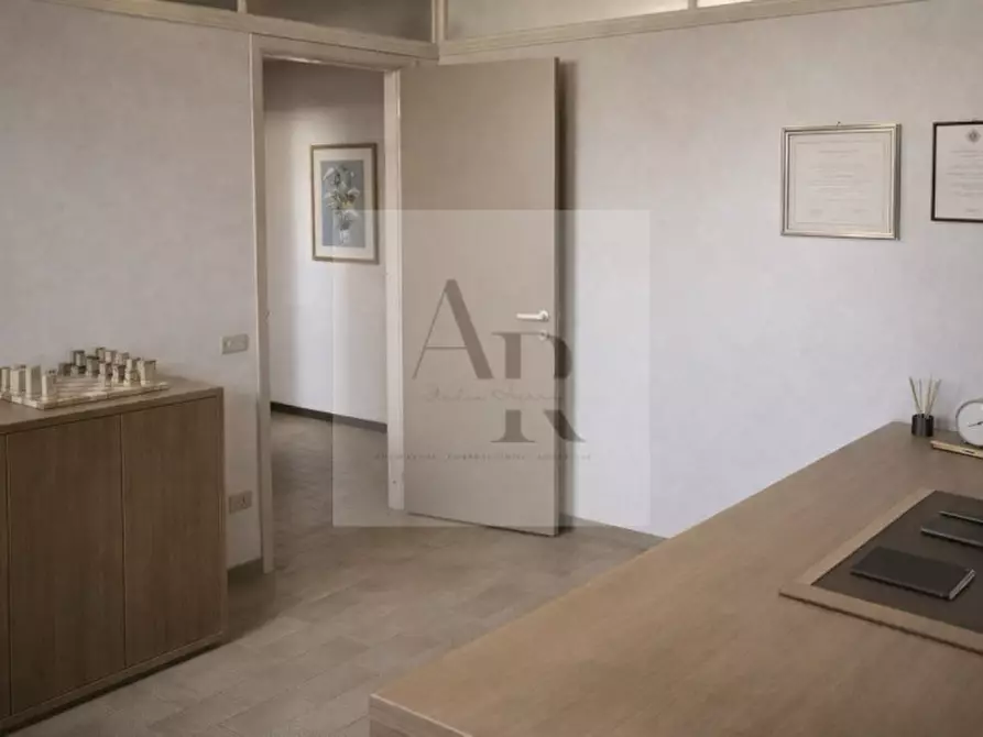 Immagine 6 di Ufficio in vendita  in Via Chiesa a Stra