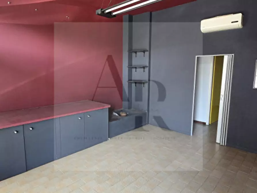 Immagine 9 di Ufficio in vendita  in Via Chiesa a Stra