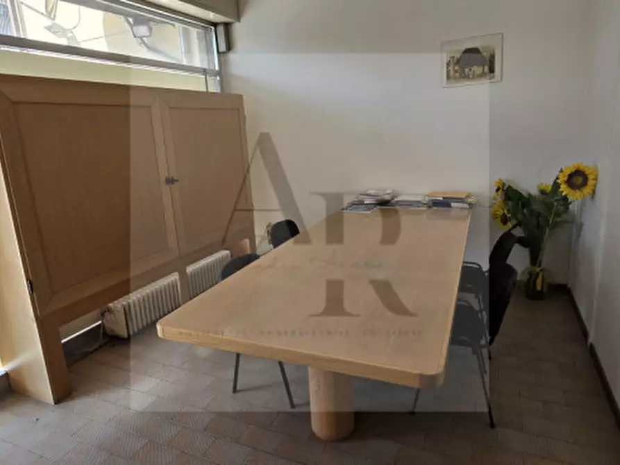 Immagine 11 di Ufficio in vendita  in Via Chiesa a Stra