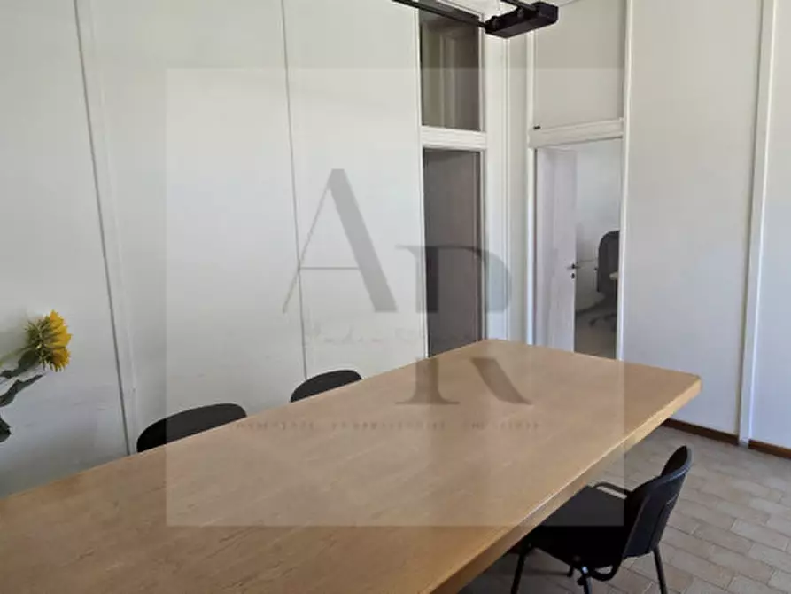 Immagine 12 di Ufficio in vendita  in Via Chiesa a Stra