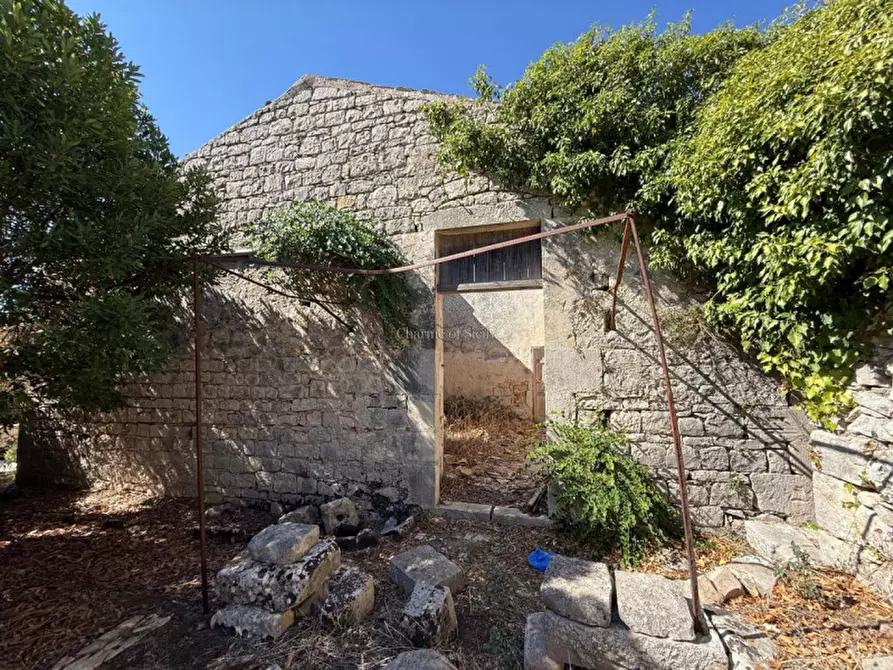 Immagine 22 di Rustico / casale in vendita  a Modica
