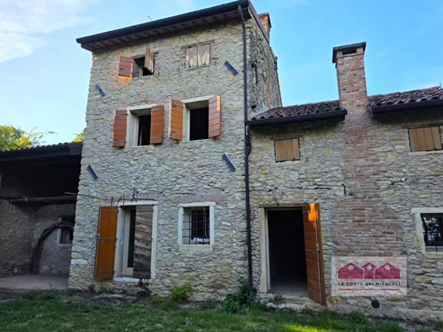 Immagine 3 di Rustico / casale in vendita  in Via Rivella a Creazzo