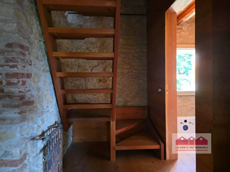 Immagine 10 di Rustico / casale in vendita  in Via Rivella a Creazzo