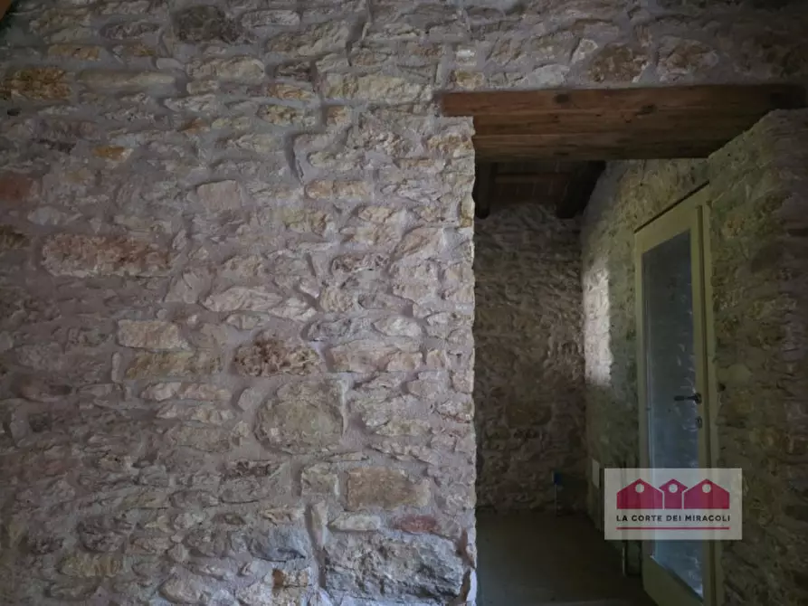 Immagine 12 di Rustico / casale in vendita  in Via Rivella a Creazzo