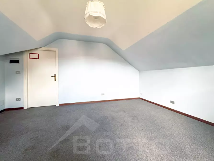 Immagine 36 di Villa in vendita  in via b. buozzi 12 a Coggiola