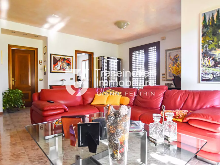 Immagine 1 di Casa indipendente in vendita  in Via Amendola a Paese