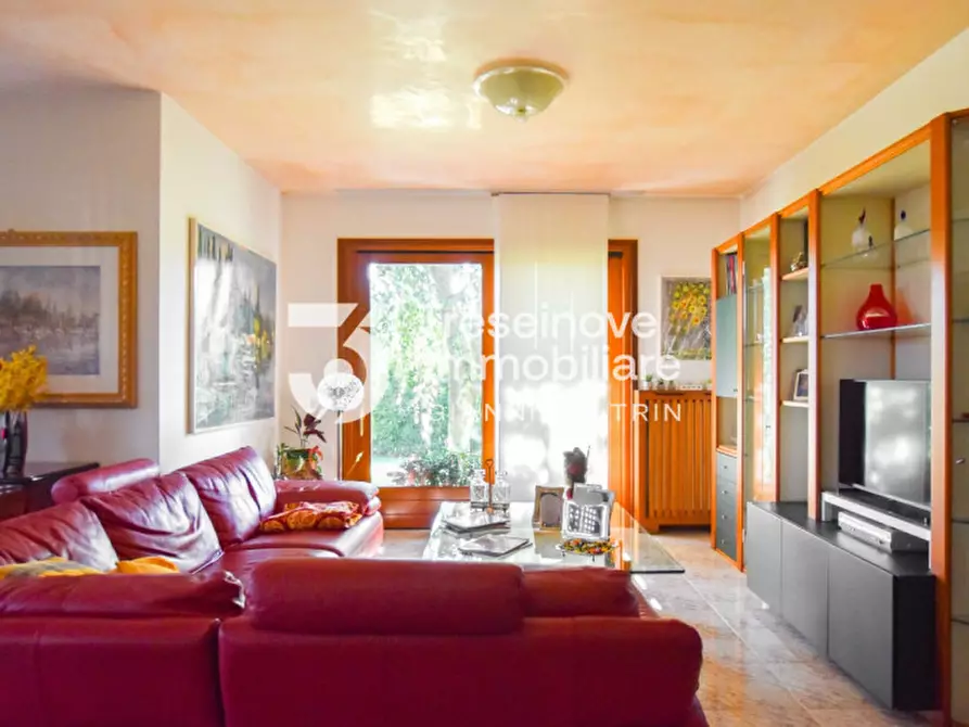 Immagine 2 di Casa indipendente in vendita  in Via Amendola a Paese