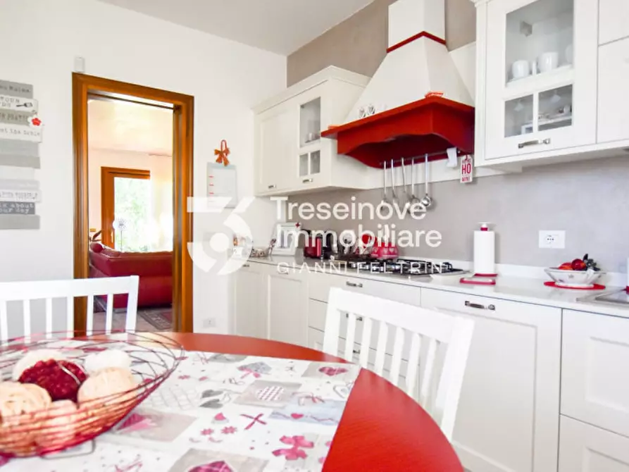 Immagine 9 di Casa indipendente in vendita  in Via Amendola a Paese