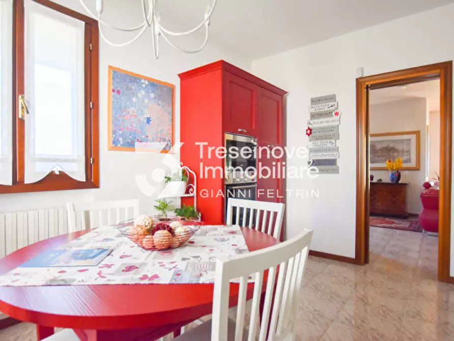 Immagine 11 di Casa indipendente in vendita  in Via Amendola a Paese