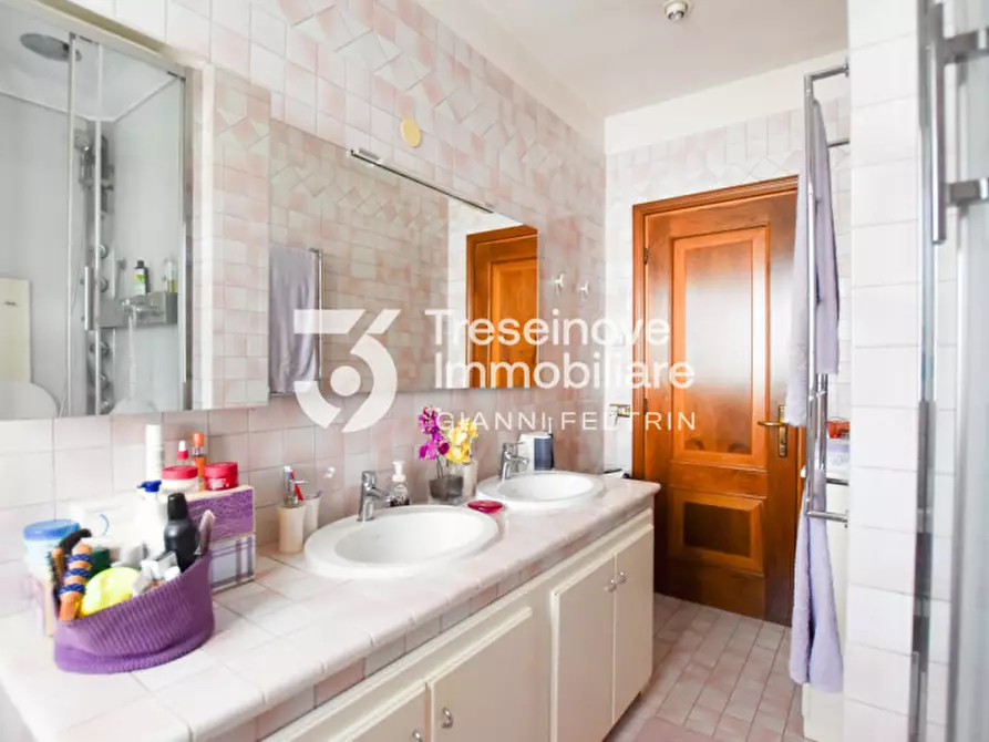 Immagine 15 di Casa indipendente in vendita  in Via Amendola a Paese