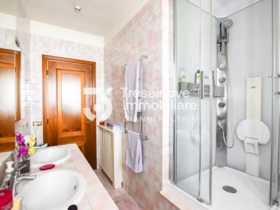 Immagine 16 di Casa indipendente in vendita  in Via Amendola a Paese