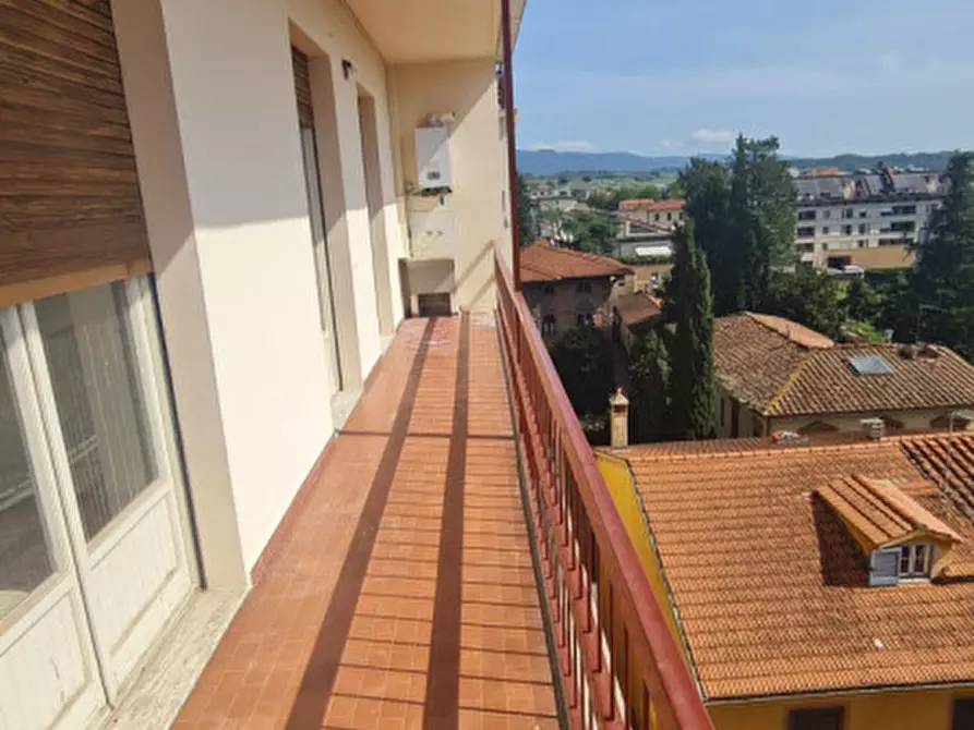 Immagine 1 di Appartamento in vendita  in Via Giacomo Puccini a Montevarchi