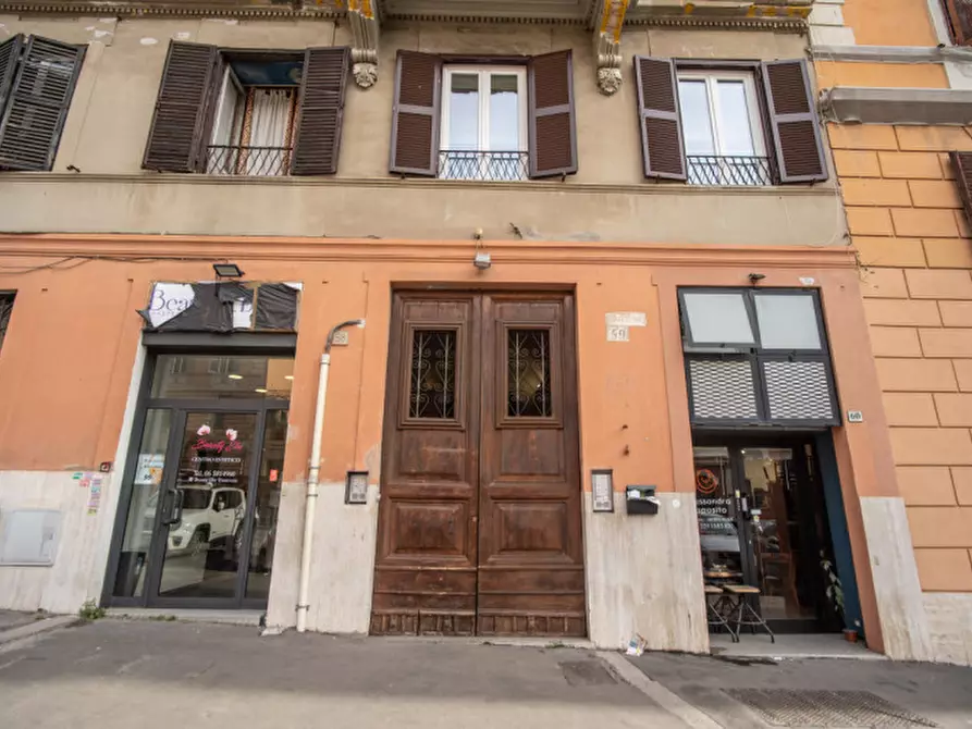 Immagine 2 di Appartamento in vendita  in Via Goffredo Mameli a Roma