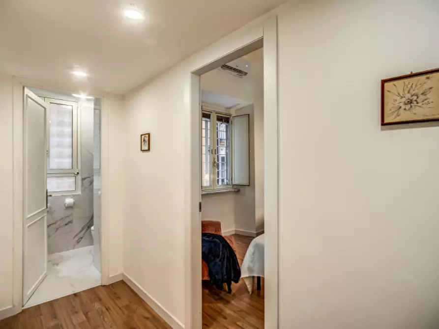 Immagine 28 di Appartamento in vendita  in Via Goffredo Mameli a Roma