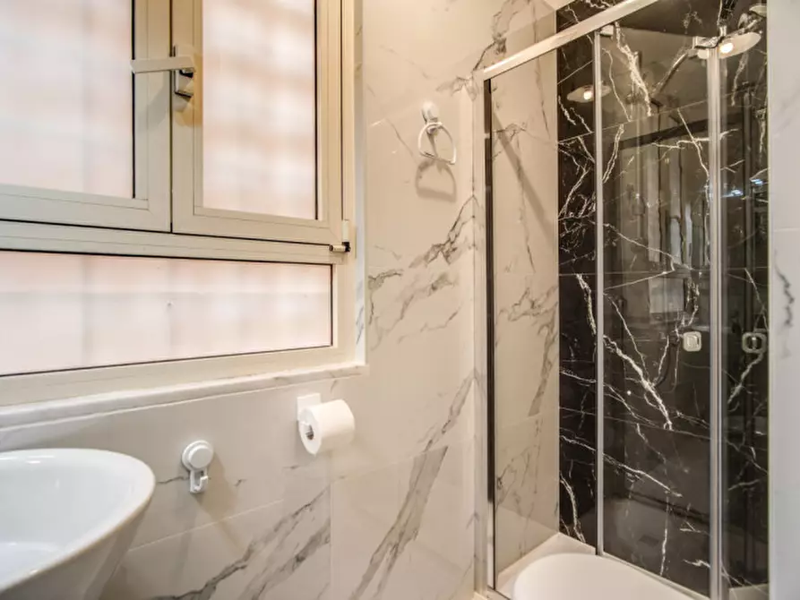 Immagine 31 di Appartamento in vendita  in Via Goffredo Mameli a Roma