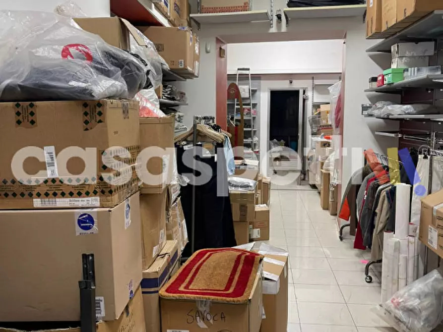 Immagine 2 di Negozio in vendita  in Via Giovanni da Procida a Palermo