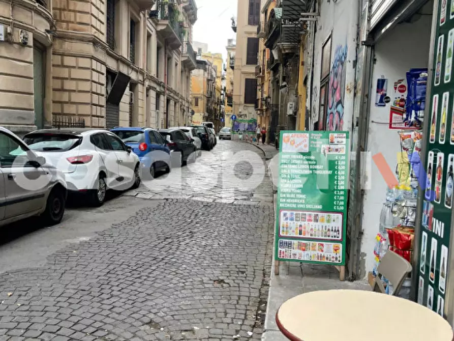 Immagine 6 di Negozio in vendita  in Via Giovanni da Procida a Palermo