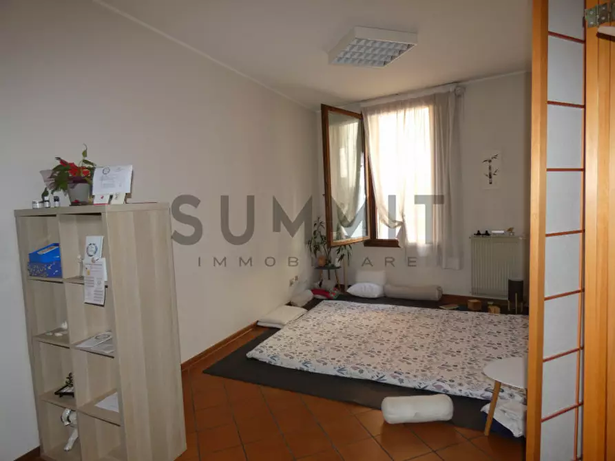 Immagine 1 di Ufficio in vendita  in Via Fratelli Pasini a Schio