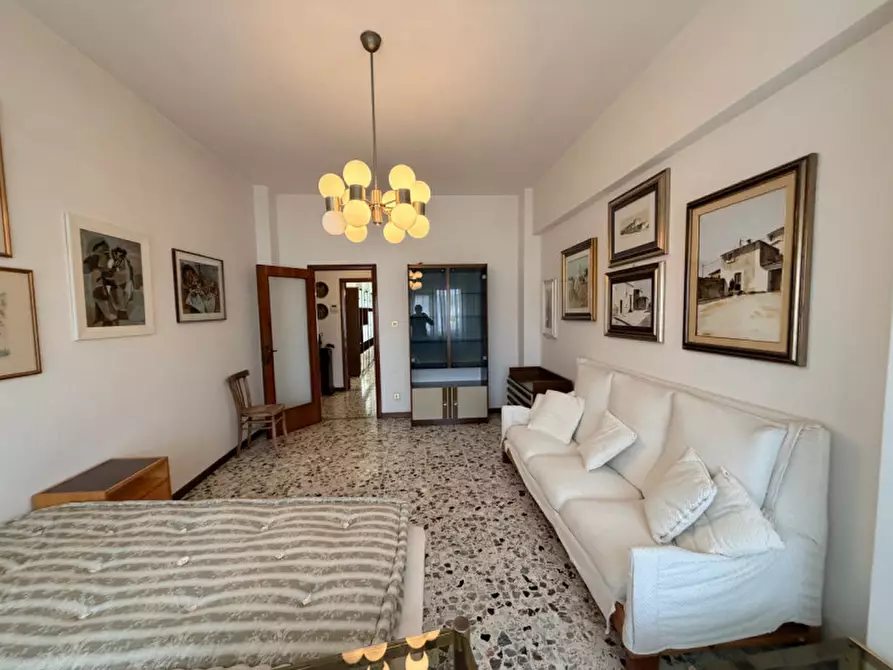 Immagine 4 di Appartamento in vendita  a Senigallia